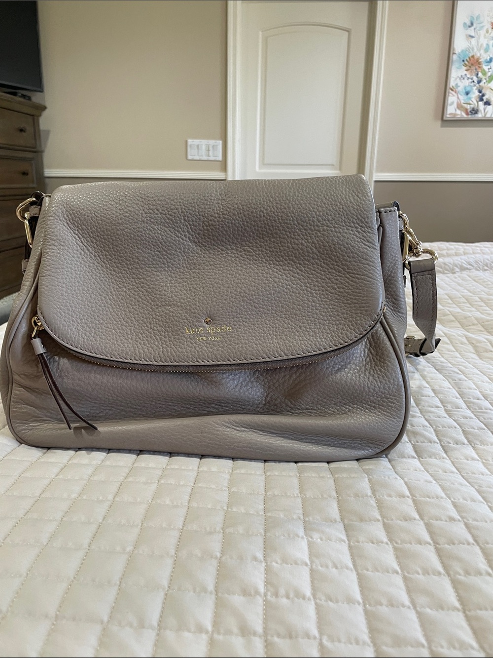 kate spade Pebbled Leather Flap Crossbody Bag in Taupe Gray